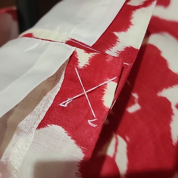 ANN TAYLOR Petites NWOT Red and Cream Floral Skirt Size 2P - Picture 5 of 5